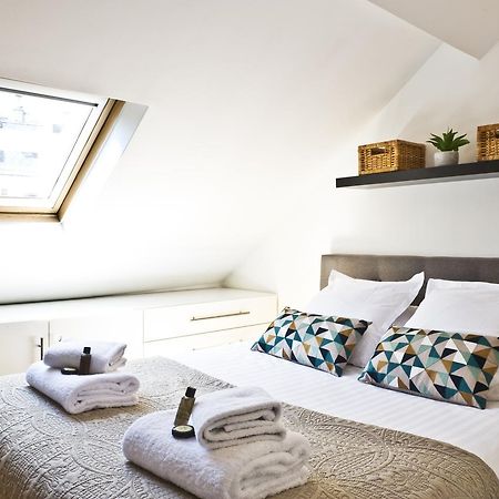 Pick A Flat'S Apartments In Batignolles - Rue Biot Párizs Kültér fotó