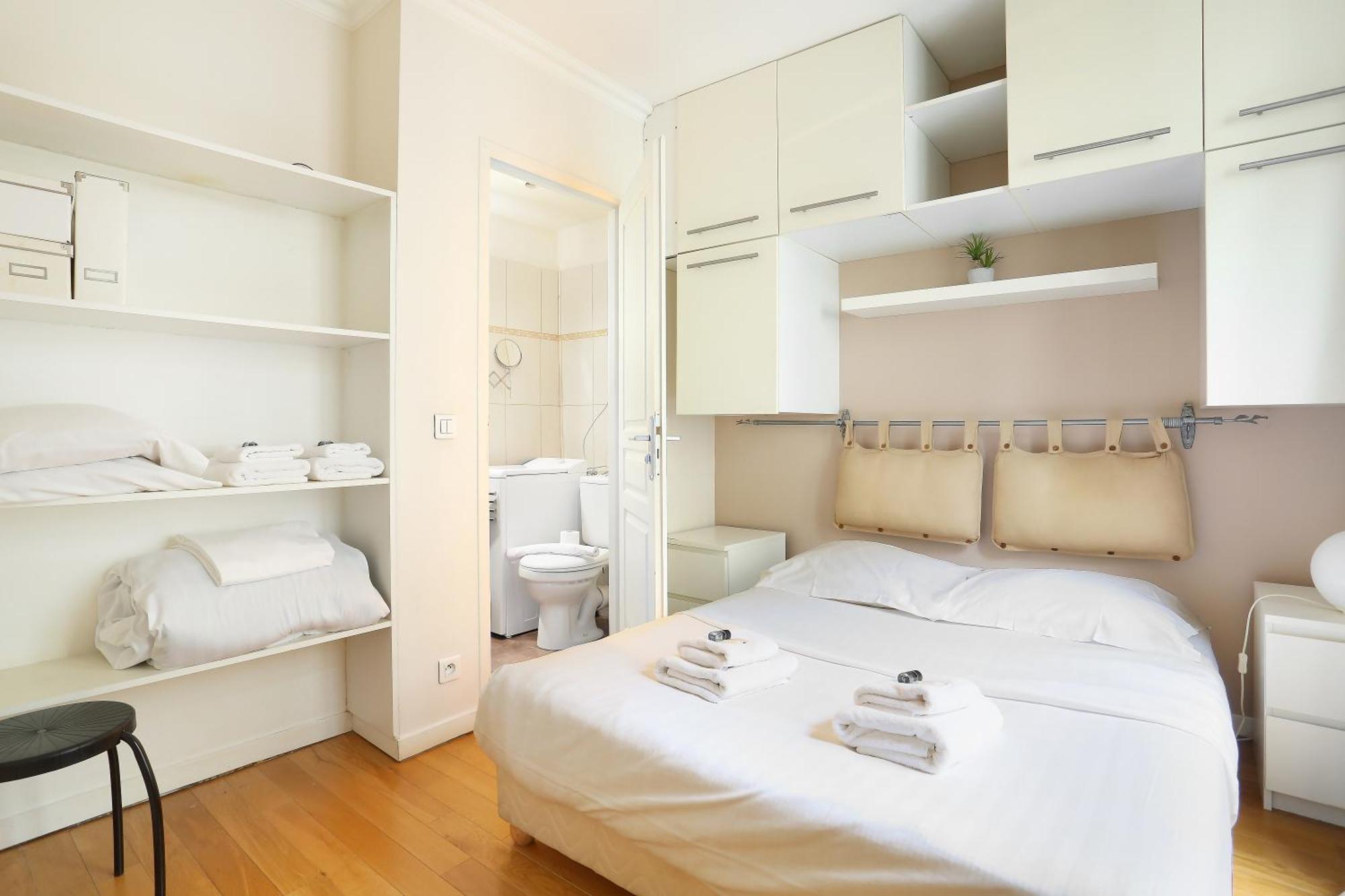Pick A Flat'S Apartments In Batignolles - Rue Biot Párizs Kültér fotó