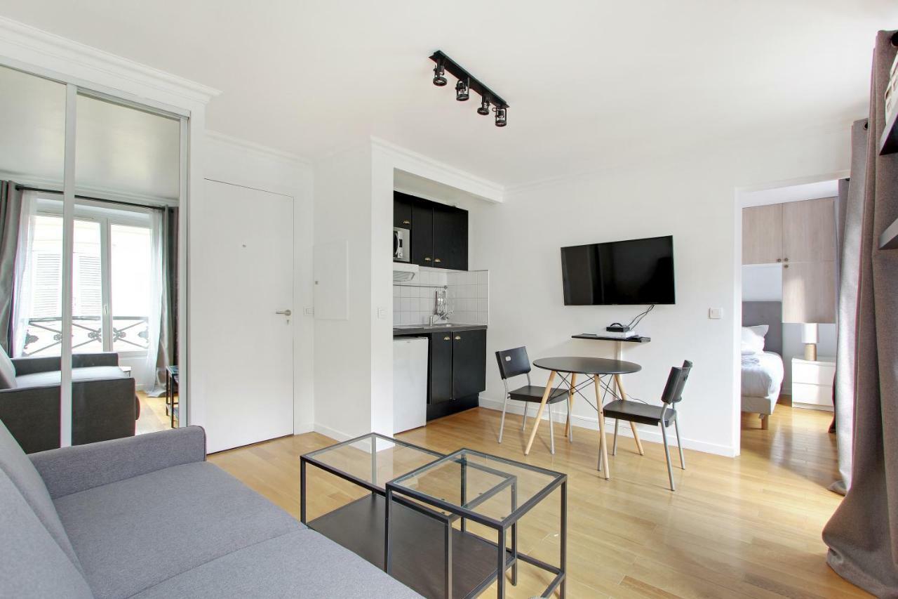 Pick A Flat'S Apartments In Batignolles - Rue Biot Párizs Kültér fotó