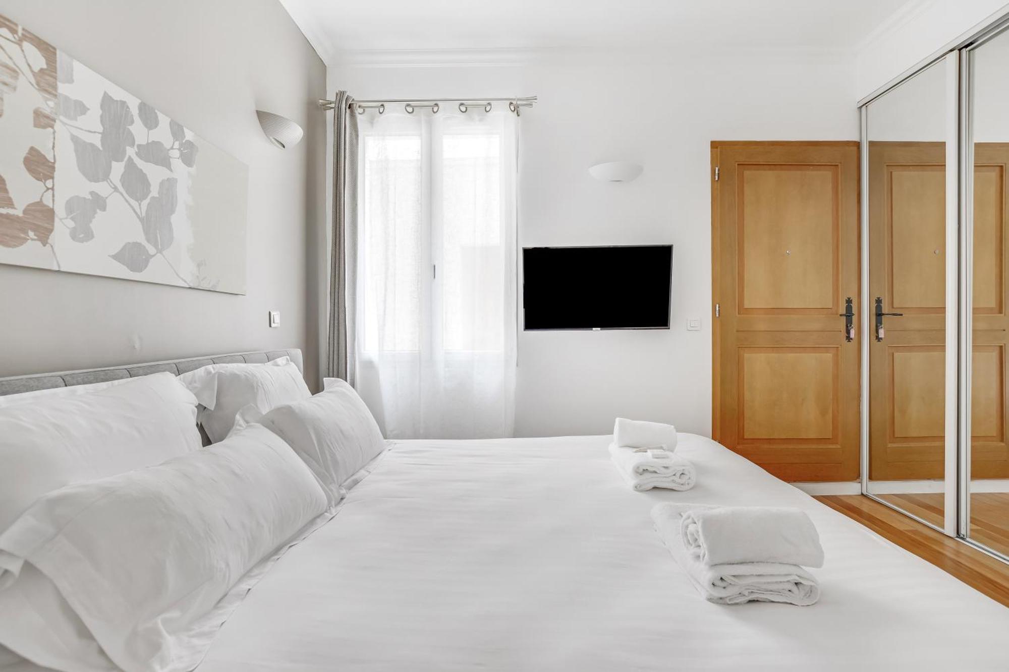 Pick A Flat'S Apartments In Batignolles - Rue Biot Párizs Kültér fotó